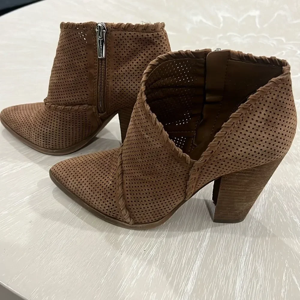 Vince Camuto Lamorna Seed Brown Asymmetrical Ankle Booties Boots 8